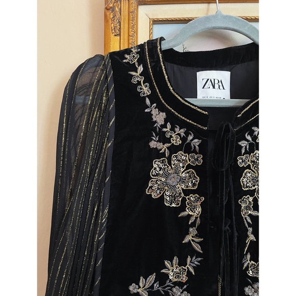 ZARA NWOT Black Velvet & Metallic Gold Floral Embroidered Beaded Cropped Jacket - Picture 9 of 17